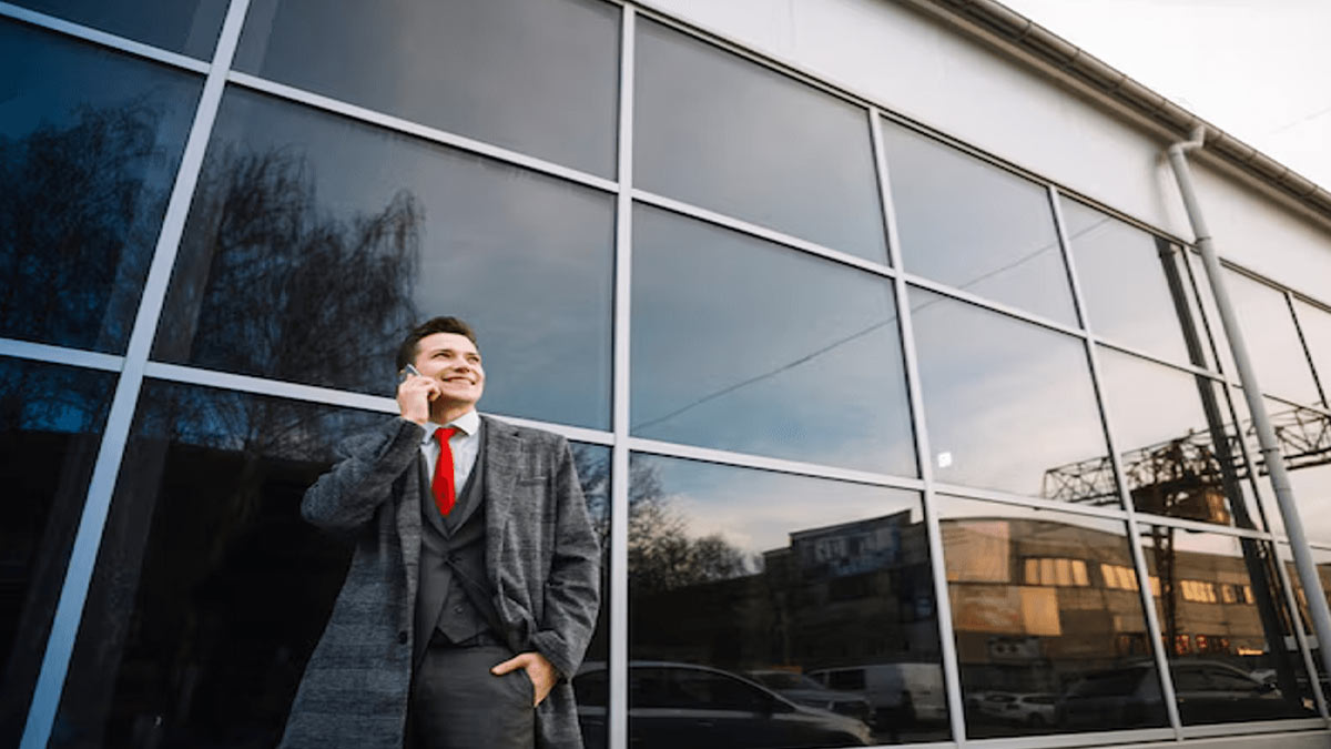 خرید شیشه دودی دوجداره برای شرکت