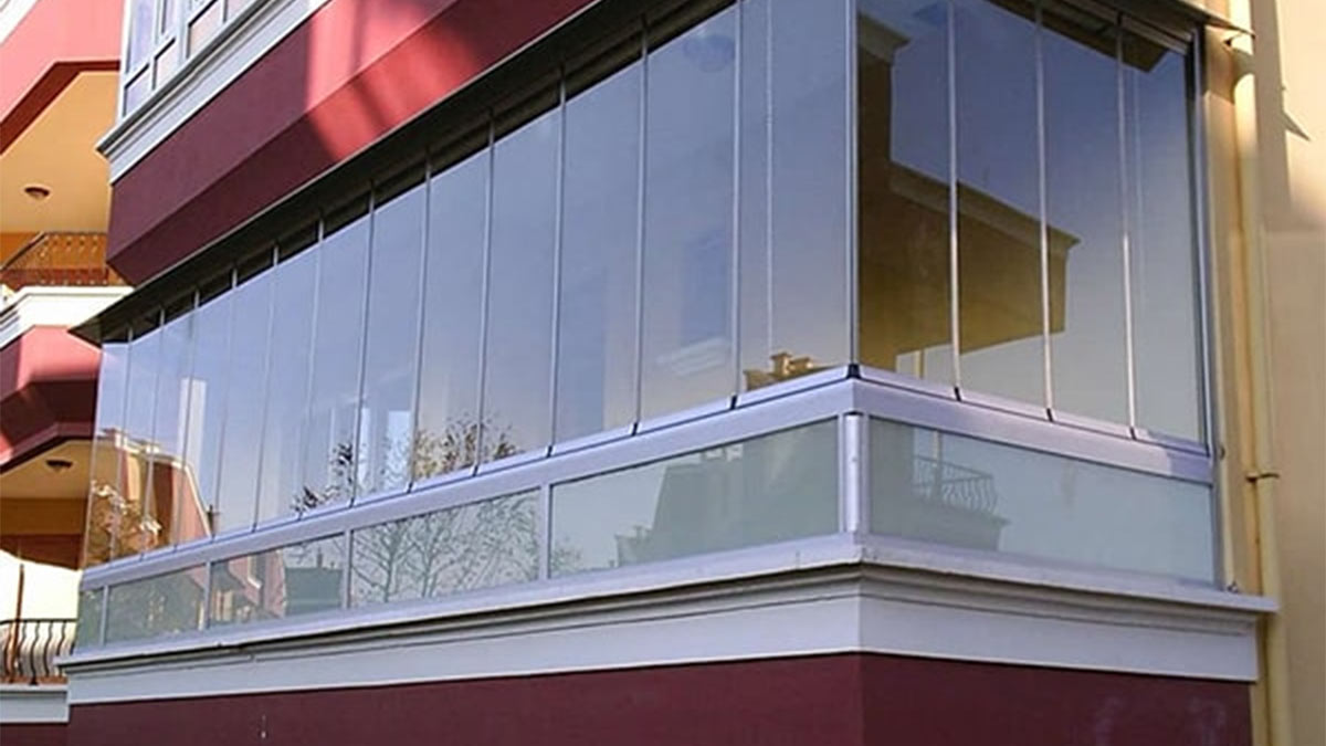 راهنمای خرید سایزهای مناسب شیشه دوجداره برای بالکن